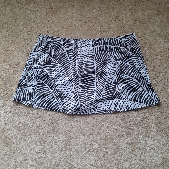 Swim by Cacique skirted swim bottom size 26 - Picture 3 of 7